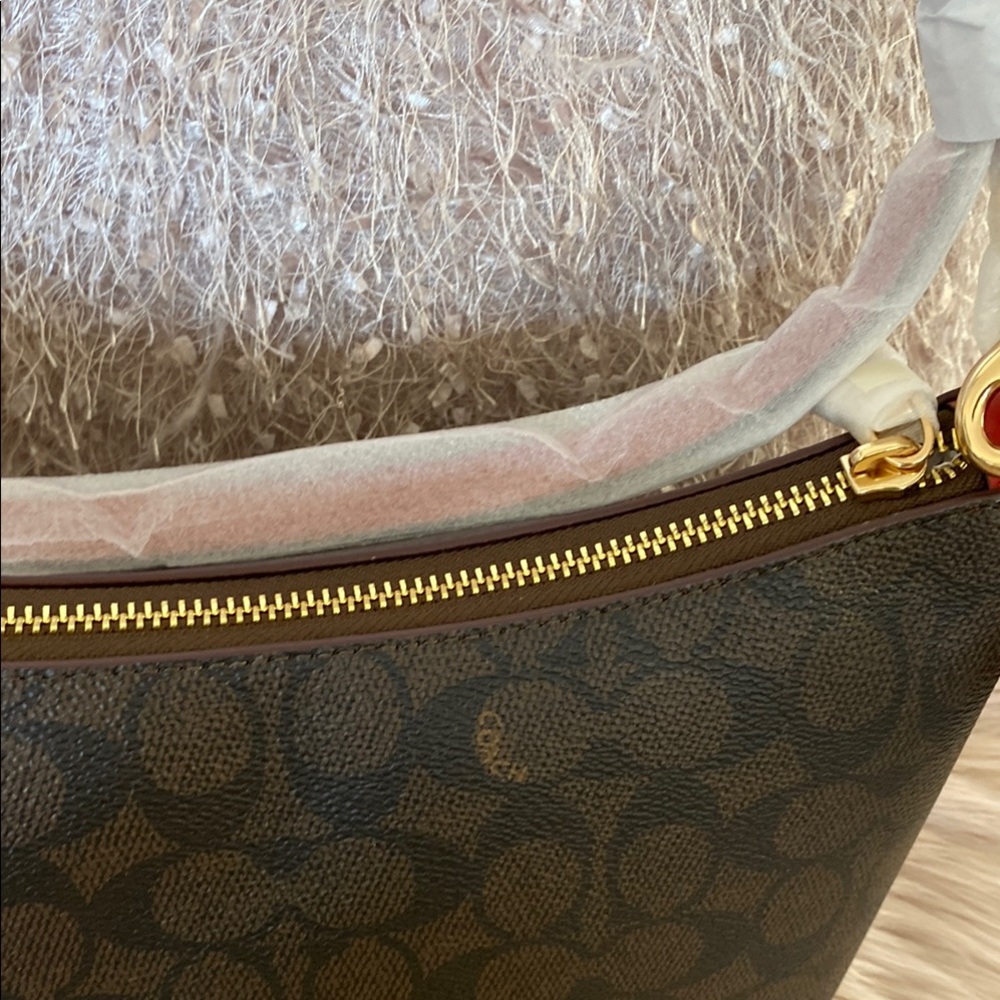 NWT Coach Brown Shoulder Bag with Timeless Elegance - Picture 4 of 9